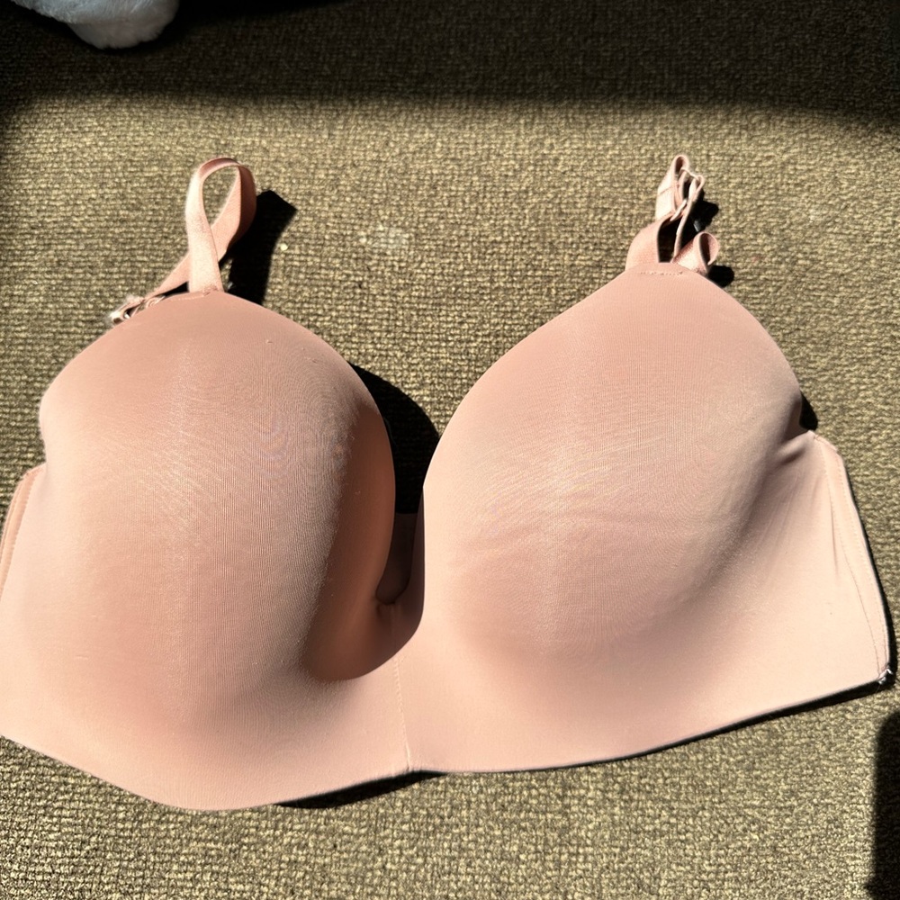 Nursing bra size 36DDD